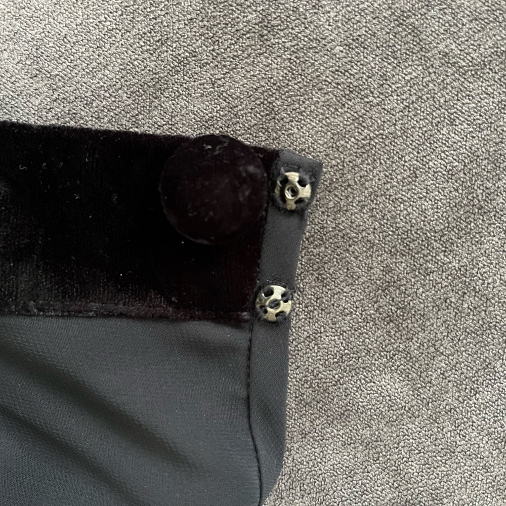 Gigi by Gillian Peek a Boo Back Black Dress Size 6 - Picture 8 of 10